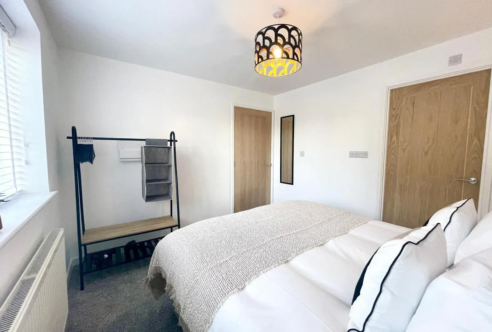 Apartment New Bungalow - 20-Min Walk To Quays - Plenty Of Parking - Large Garden - Wi-Fi GLOUCESTERSHIRE